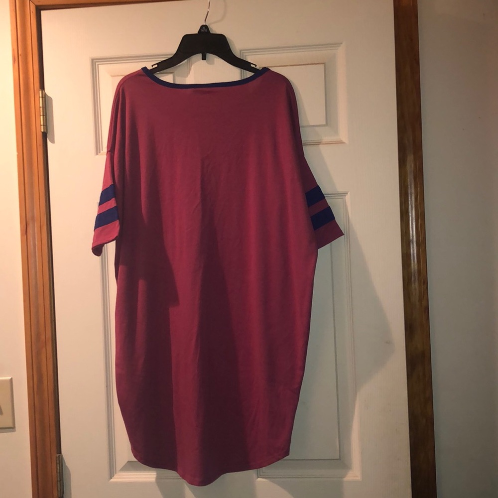 shirt - Picture 3 of 3